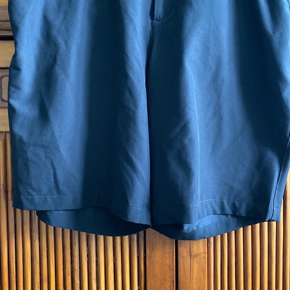 Nike Men’s DriFit Golf Shorts - Picture 8 of 13